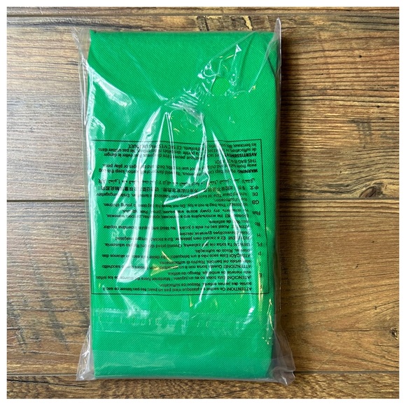 NWT 70x59 Green Screen - Picture 3 of 6